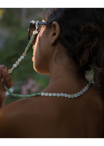 Green Shell with Mother of Pearl Eyeglass Chain